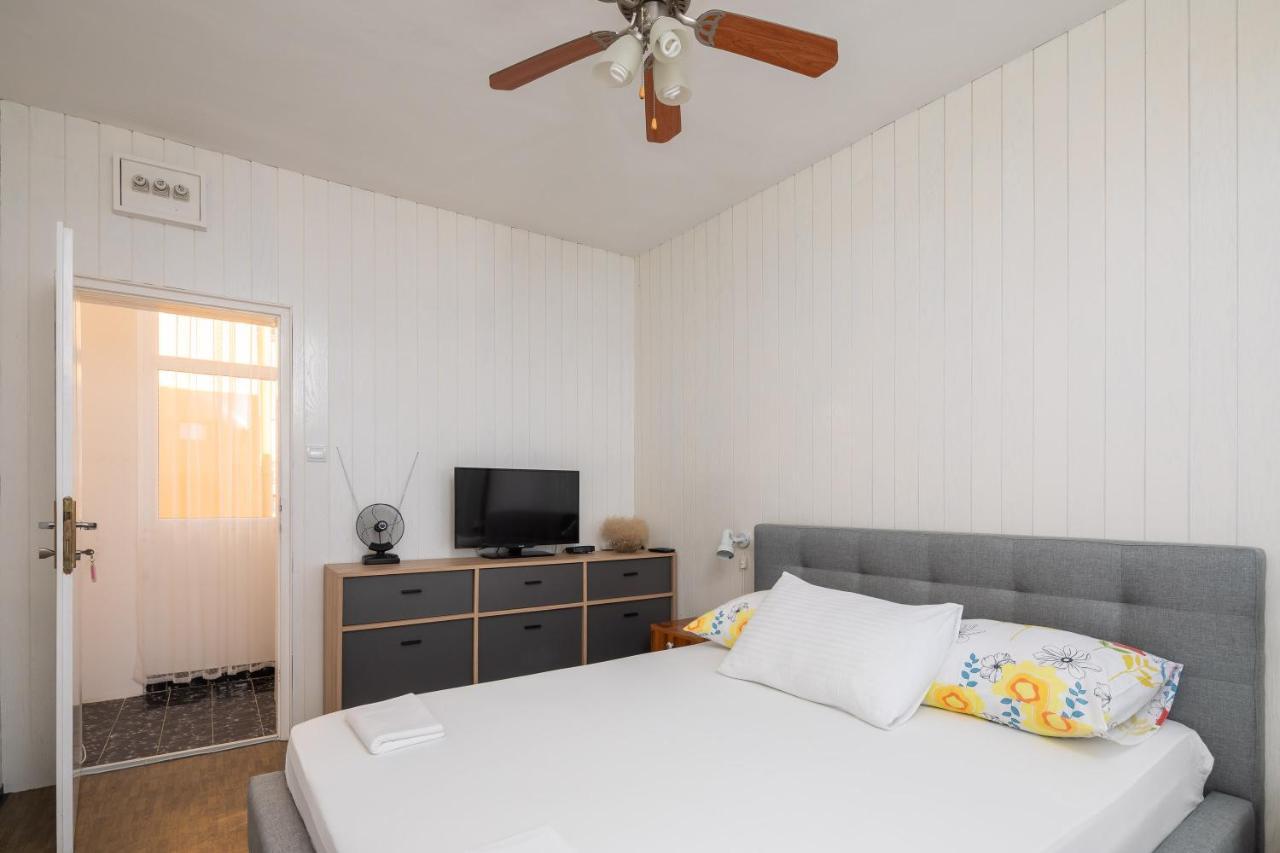 Appartamento Beach House Lemonade Jesenice  Esterno foto